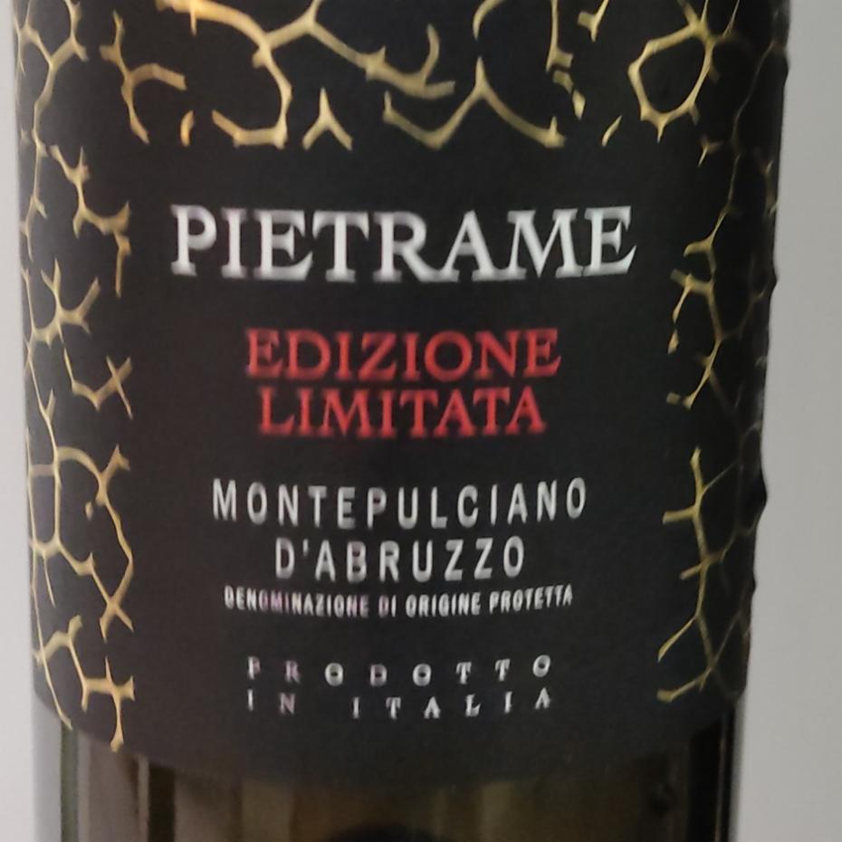 Фото - Вино полусухое красное Pietrame