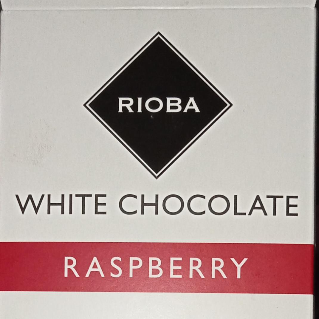 Фото - Белый шоколад с малиной Rioba