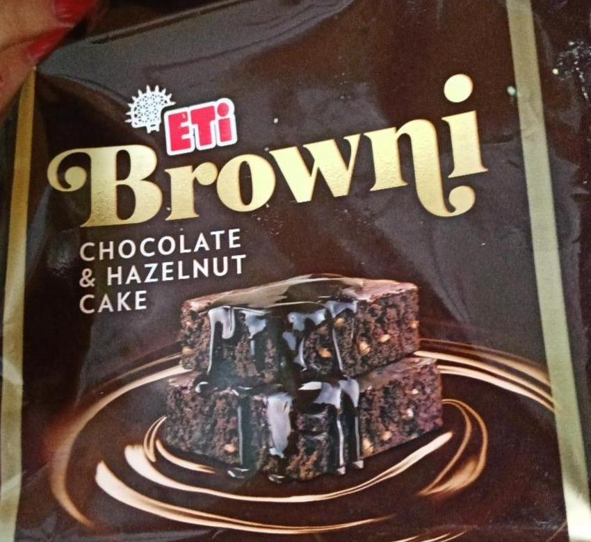 Фото - брауни шоколадный кекч с лесным орехом и шоколадным соусом Eti