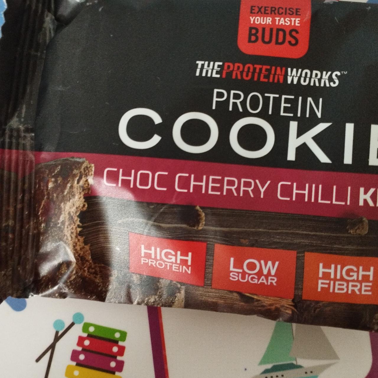 Фото - Protein cookie Choc Cherry Chilli Kick The Protein Works