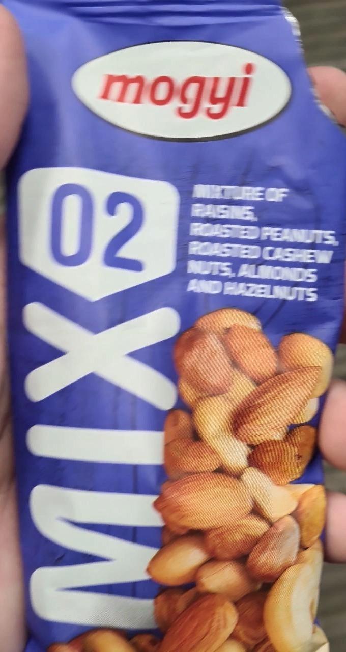 Фото - Mix 02 of Raisins, Roasted Peanuts, Roasted Cashews, Almonds and Hazelnuts Mogyi