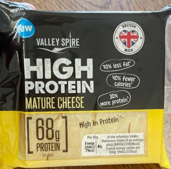 Фото - Сыр Чеддер High Protein Mature Cheese Valley Spire