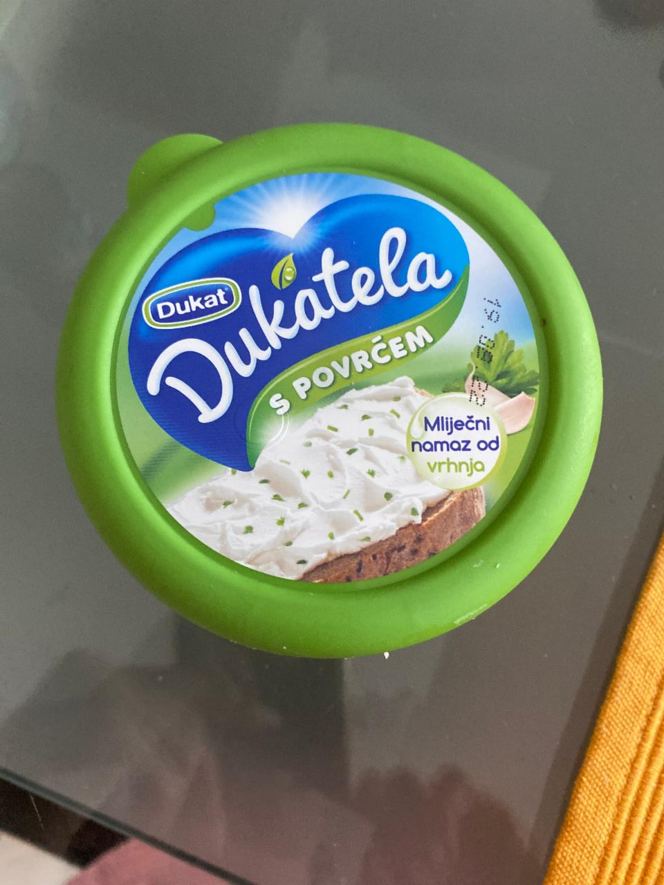 Фото - творожный сыр с петрушкой дукатела Dukat