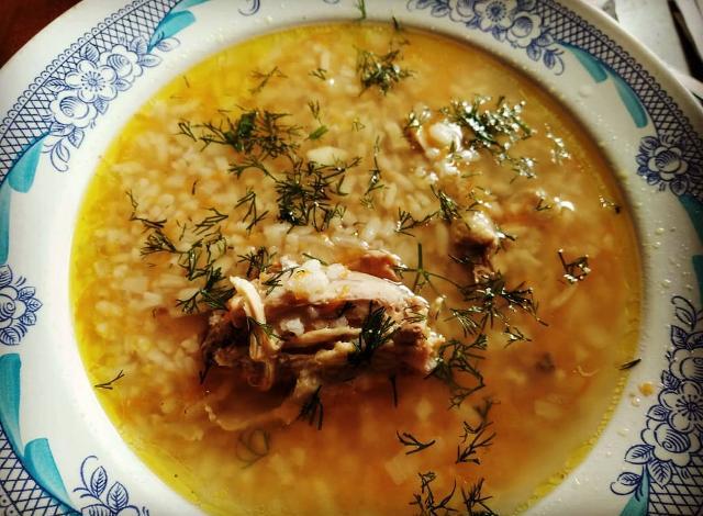 Фото - Куриный суп с рисом и картошкой с зажаркой