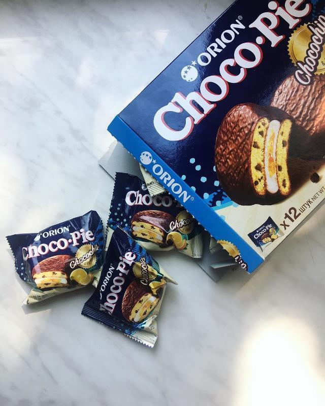 Фото - Пирожное с кусочками шоколада Choco-Pie Chocochip&Orange Orion