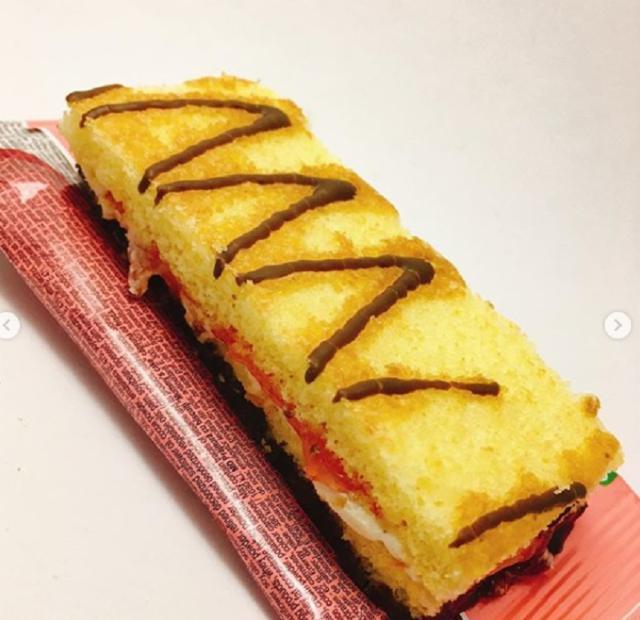 Фото - бисквитное пирожное Mummy's cake клубника со сливками Konti