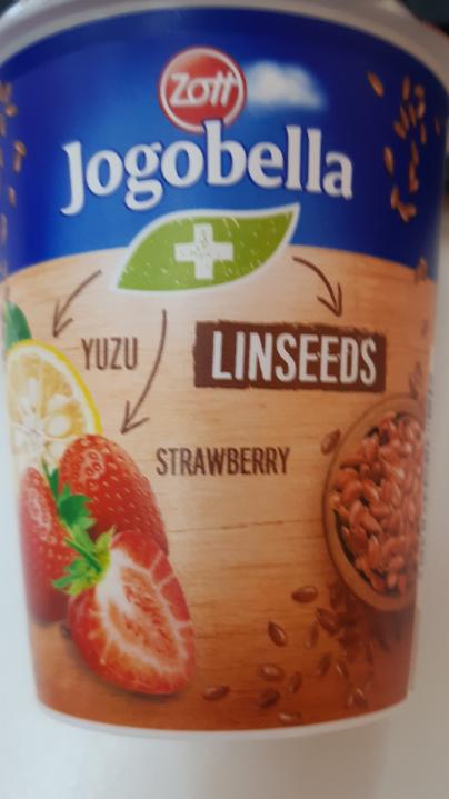 Фото - суперфуд со вкусом черники-асаи-семян льна 3.1% Jogobella йогобелла Zott