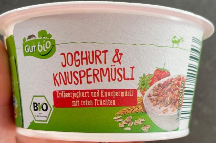 Фото - йогурт с клубникой и злаками Joghurt knupfermüsli Gut bio