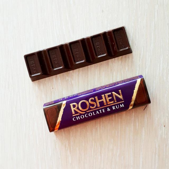 Фото - батон шоколадный с ромовой начинкой Roshen