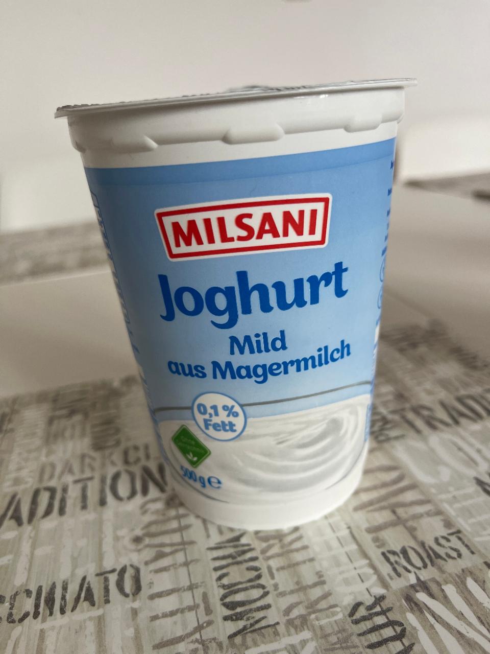Фото - йогурт белый классический обезжиренный 0.1% Milsani