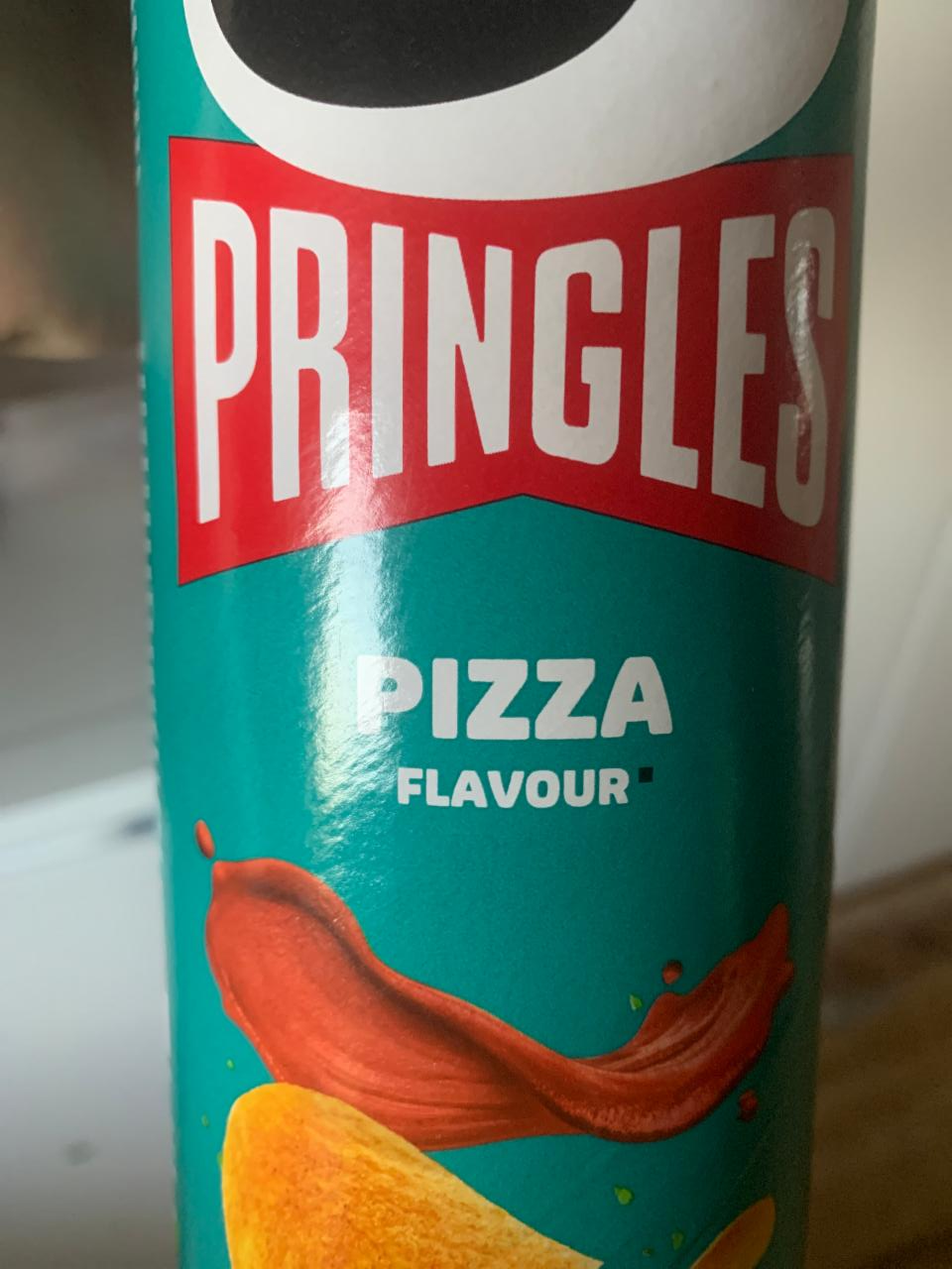 Фото - Pizza Flavor Potato Chips Pringles