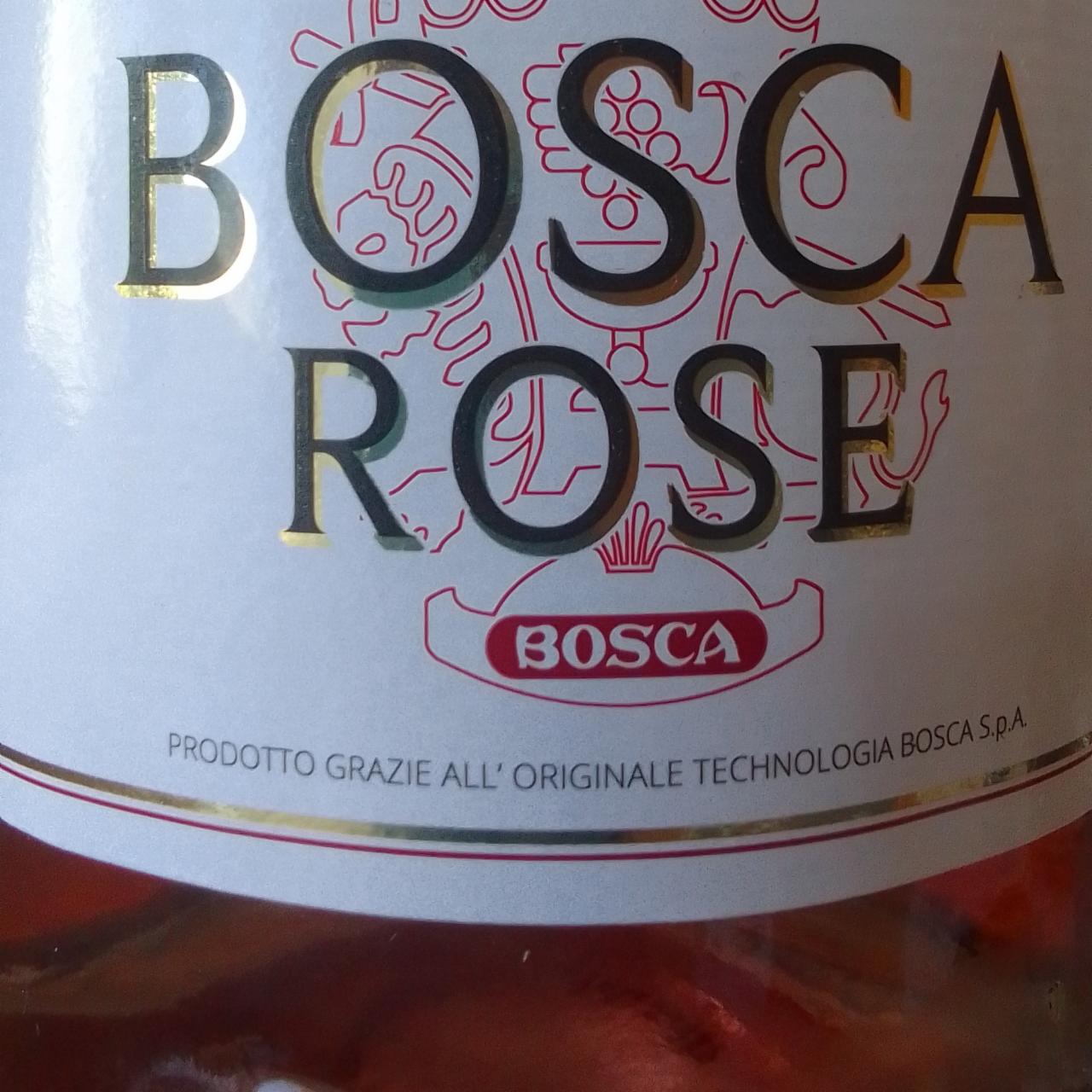 Фото - Напиток винный 7.5% розовый полусладкий газированный Rose Bosca