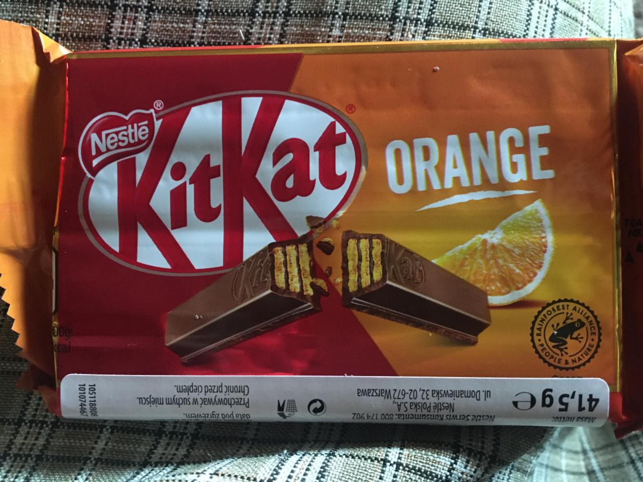 Фото - Вафельные палочки в молочном шоколаде с апельсиновым вкусом Orange Kit Kat