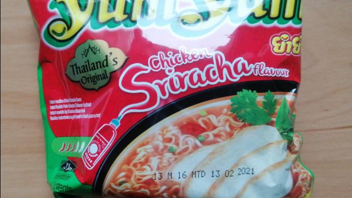 Фото - Instant Noodles Sriracha Chicken Yum Yum