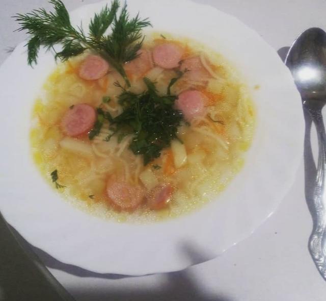 Фото - Суп с сосисками и горошком