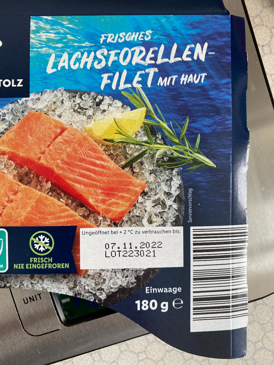 Фото - Филе лососевой форели Frisches Lachsforellen Filet mit Haut FischerStolz