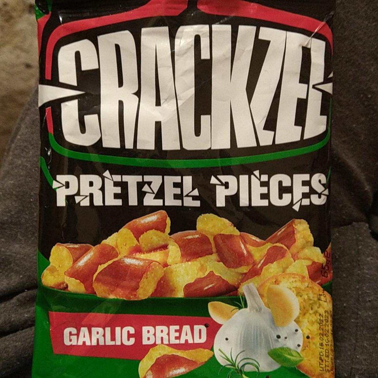 Фото - Крекеры Pretzel Pieces Garlic Bread Crackzel