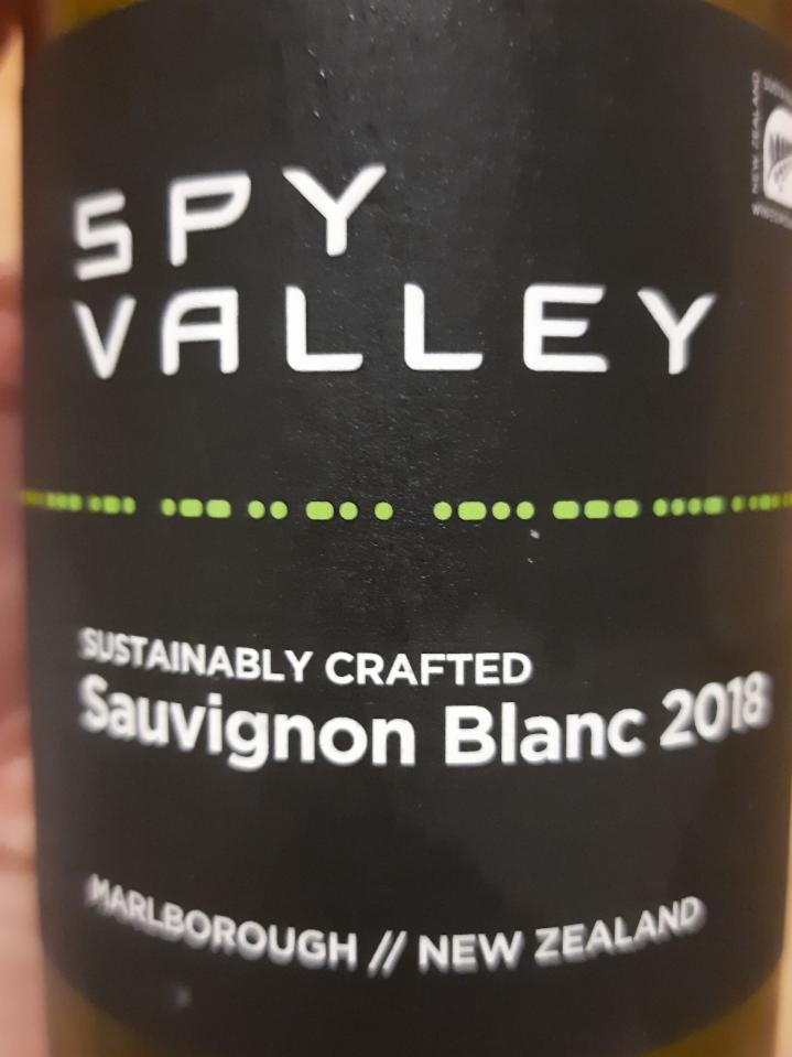 Фото - вино белое сухое Spy Valley Sauvignon Blanc Johnson Estate LTD