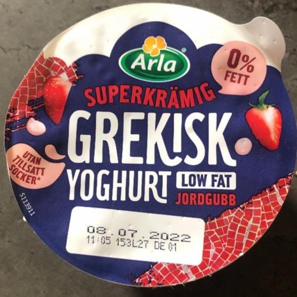 Фото - греческий йогурт клубничный 0% Arla