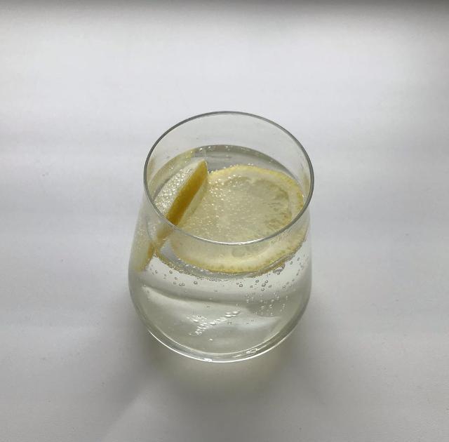 Фото - берёзовый сок с лимоном