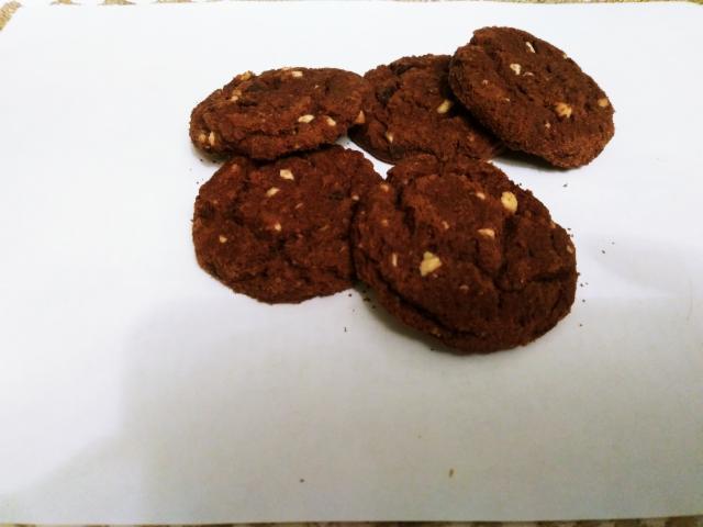 Фото - Печенье сдобное Кукисы шоколадные с орехами Брянконфи