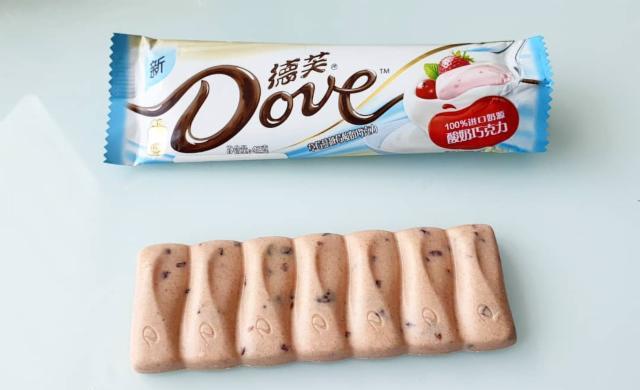 Фото - Шоколад Dove клубника, йогурт