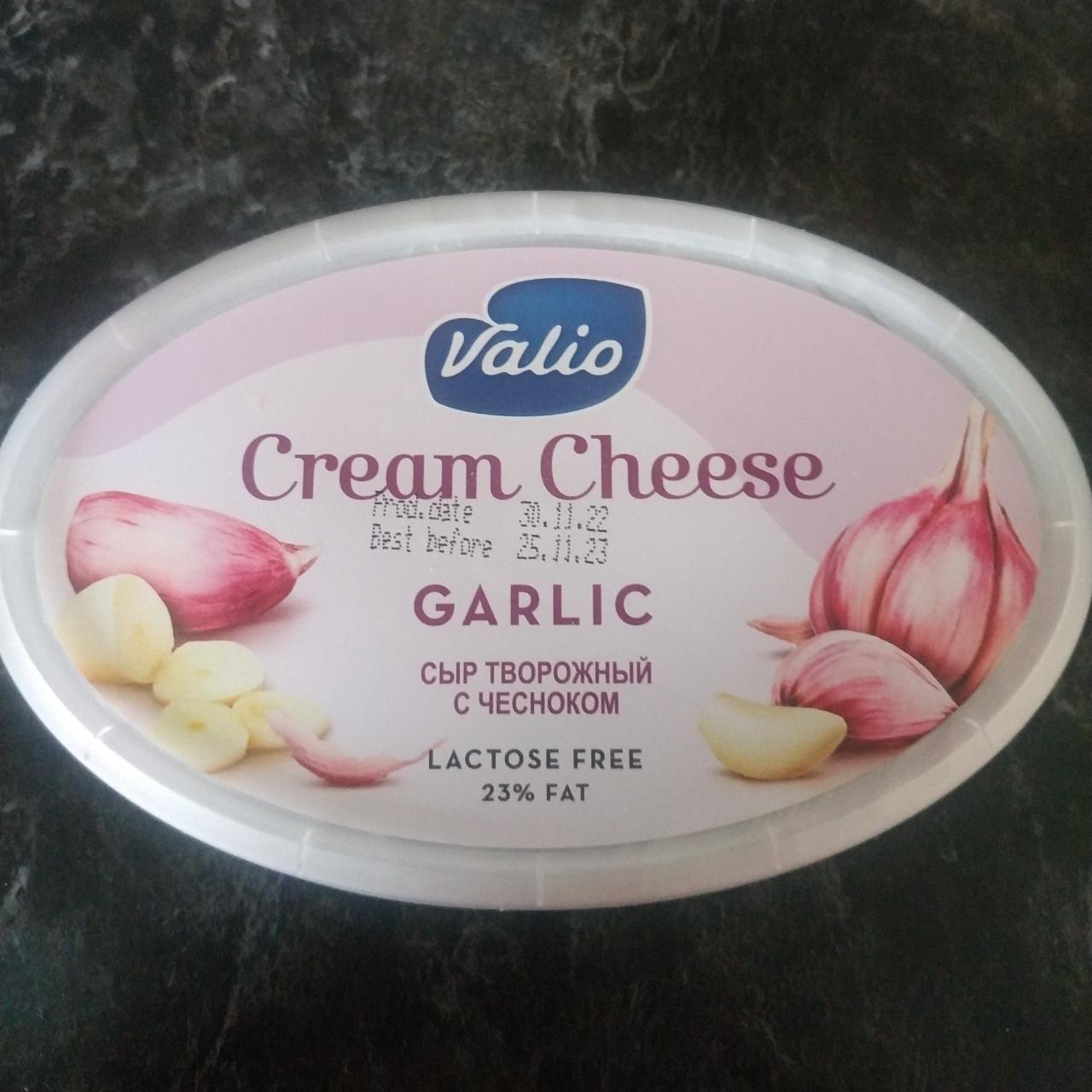 Фото - Творожный сыр с чесноком 23 % Valio