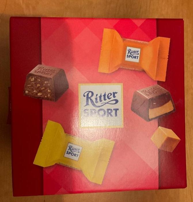 Фото - набор мини-шоколада Яркий кубик 4 вкуса Ritter Sport