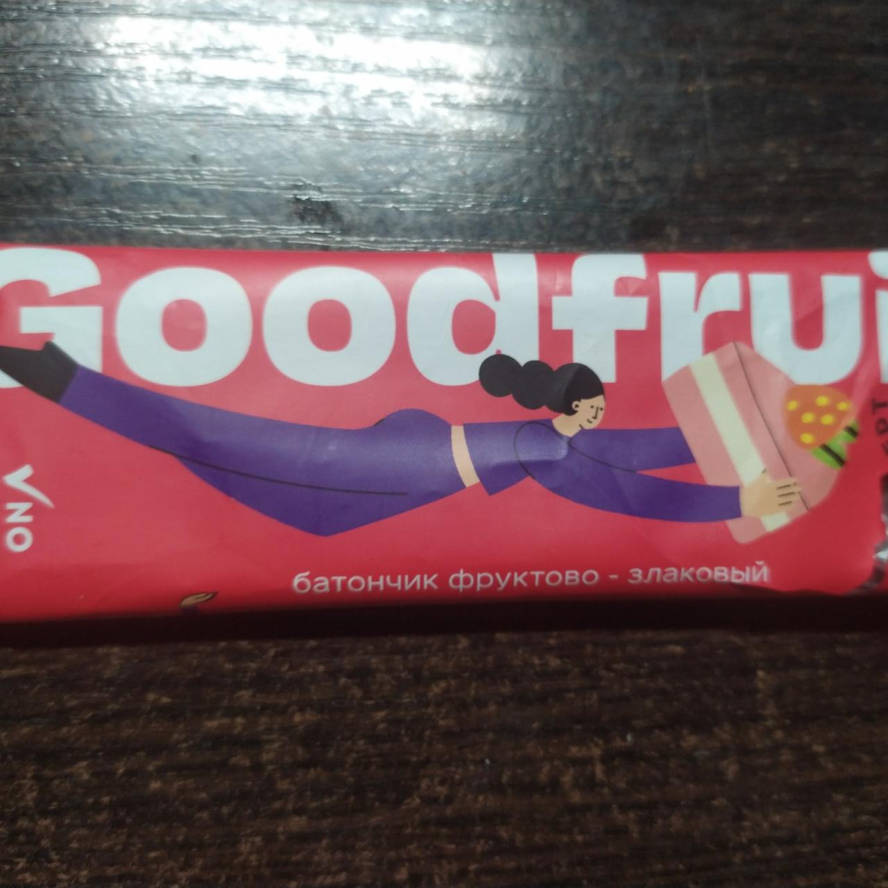 Фото - батончики фруктово-злаковый клубничный десерт Goodfruit