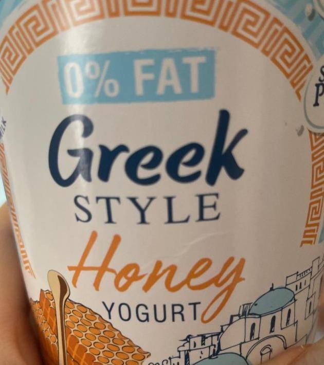Фото - Йогурт 0% Greek Style Honey Brooklea