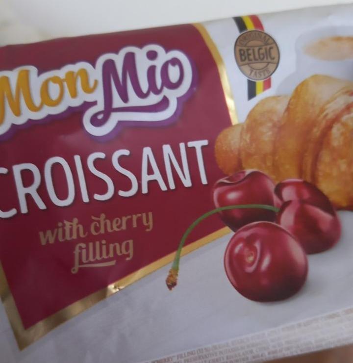 Фото - croissant with cherry filling MonMio