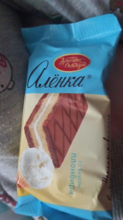 Фото - бисквитное неглазированное пирожное со вкусом пломбир Алёнка