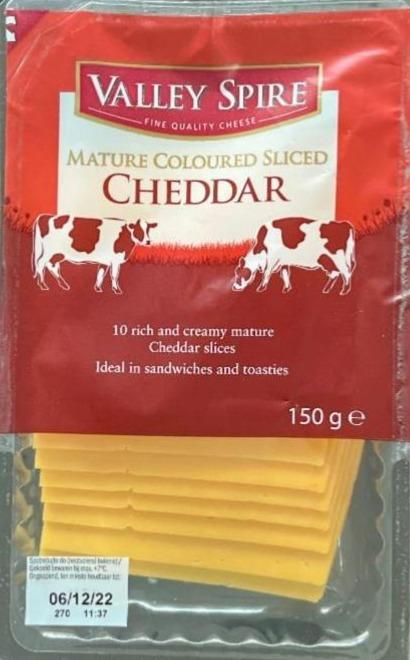 Фото - Mature Coloured Sliced Cheddar Valley Spire