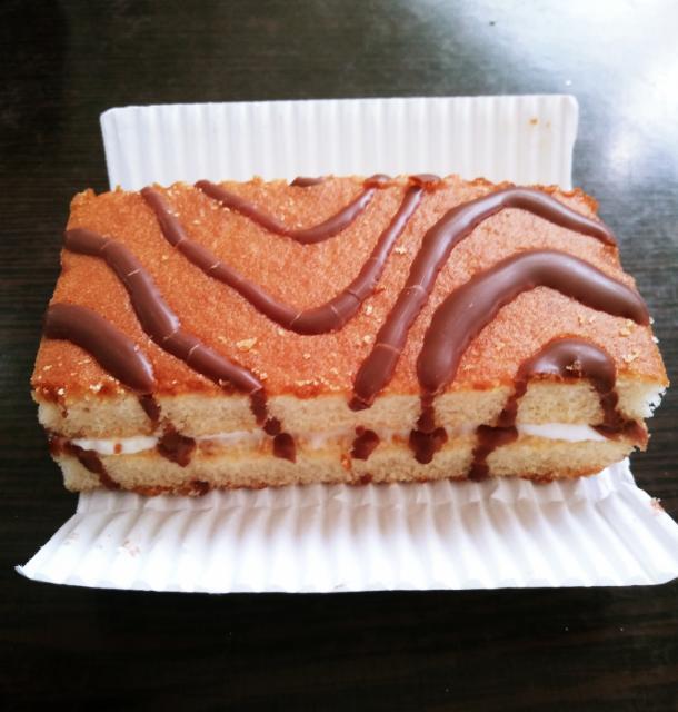 Фото - Пирожное бисквитное с начинкой клубника 'Cake Bar' 7days