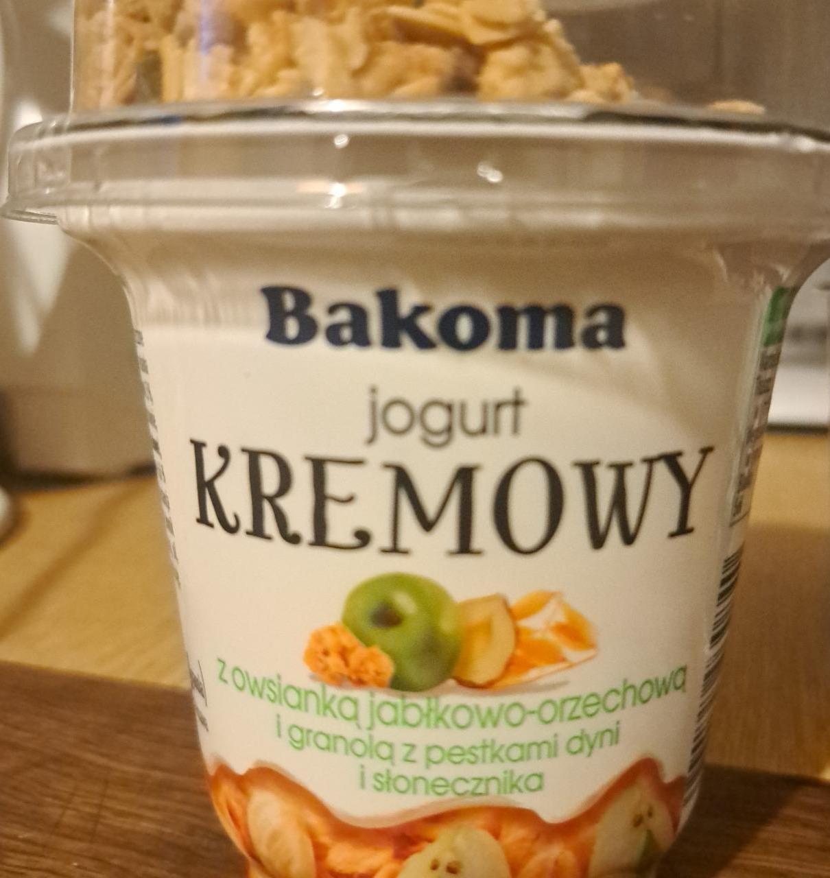 Фото - йогурт кремовый с овсянкой и клубникой с гранолой с семенами тыквы и подсолнечника Bakoma