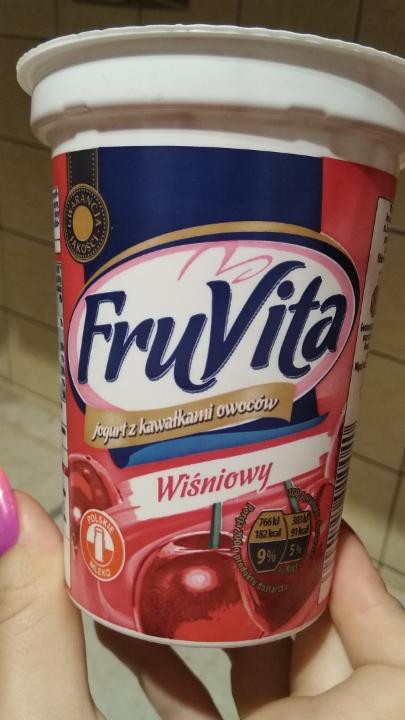 Фото - йогурт Fruvita с вишней