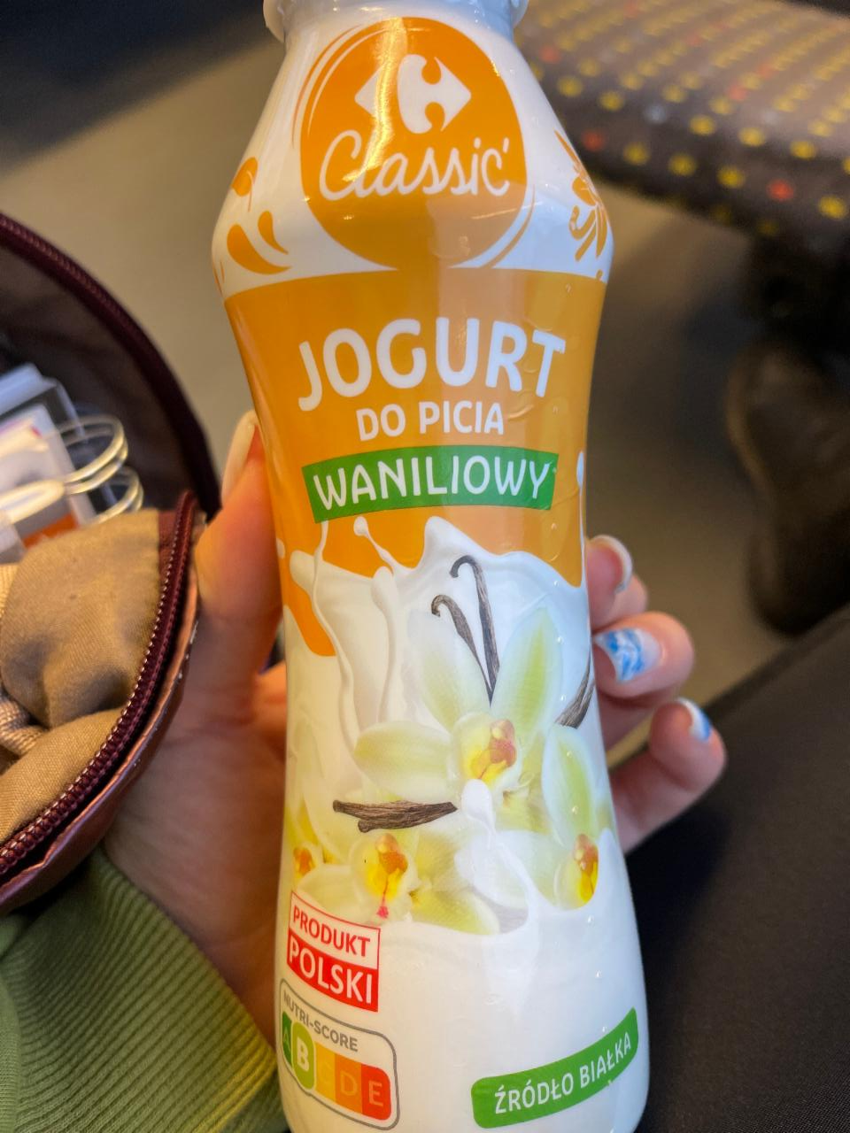 Фото - питьевой йогурт ванильный Carrefour Classic