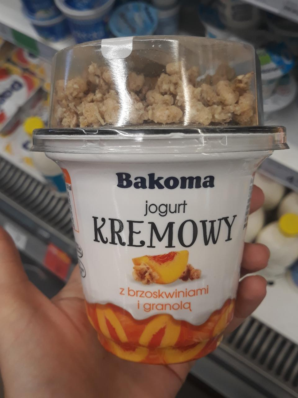 Фото - Йогурт кремовый с персиком и гранолой Bakoma