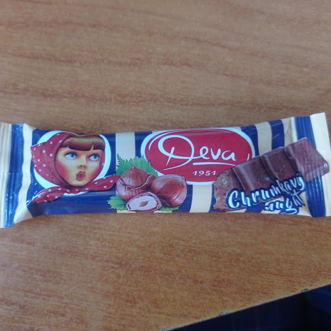 Фото - шоколад хрустящий с фундуком Deva