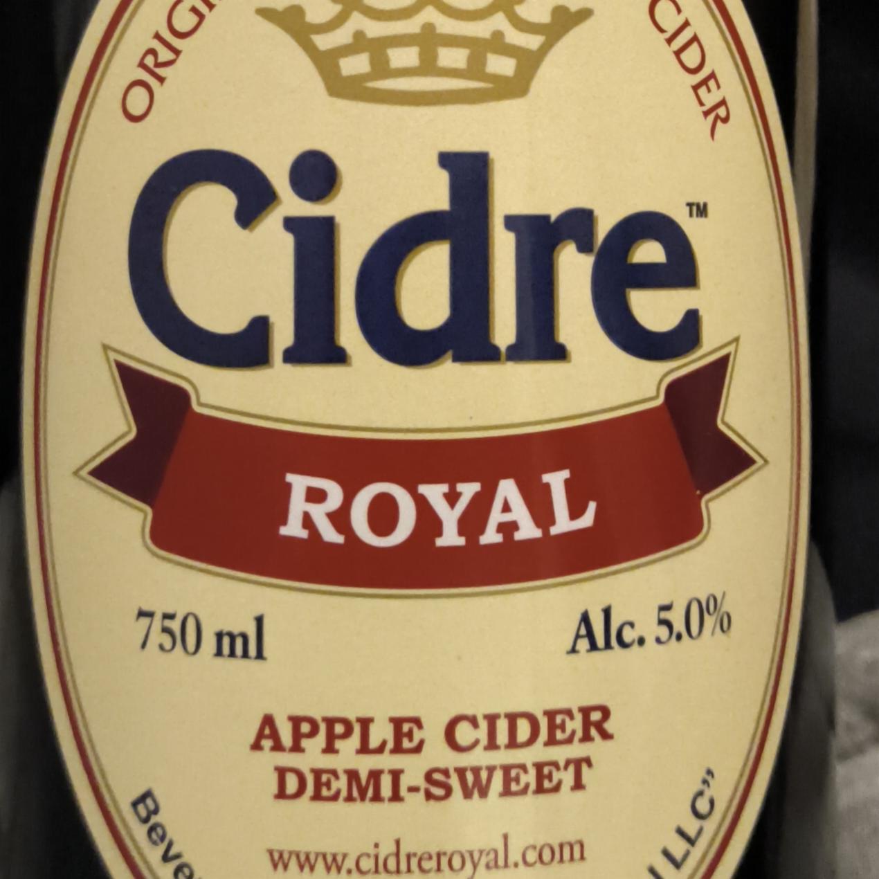 Фото - Яблочный сидр Royal demi-sweet Cidre