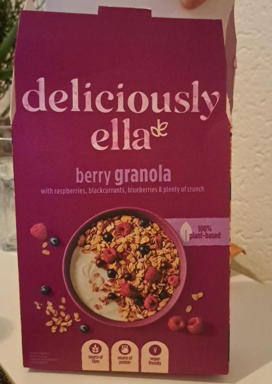 Фото - Гранола злаковая ягодная Berry Granola Deliciously Ella