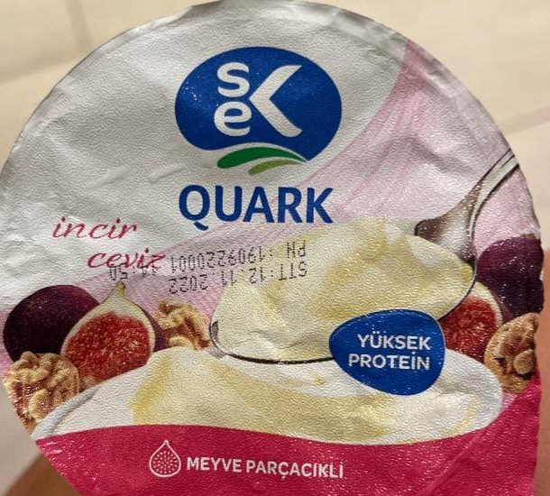 Фото - йогурт с инжиром quark Sek