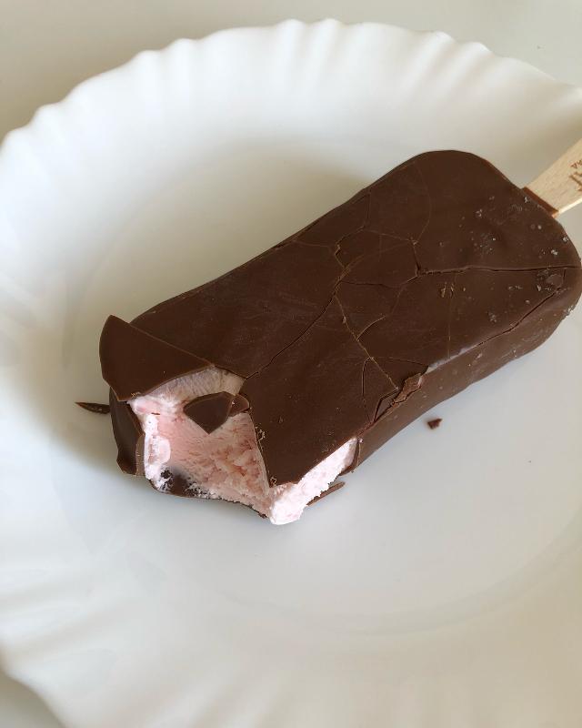 Фото - мороженое эскимо в сливочно-шоколадной глазури