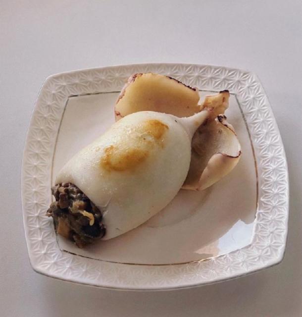 Фото - Кальмары, фаршированные грибами, луком, яйцом