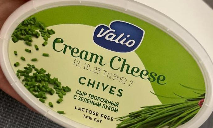 Фото - сыр творожный зеленый лук Valio
