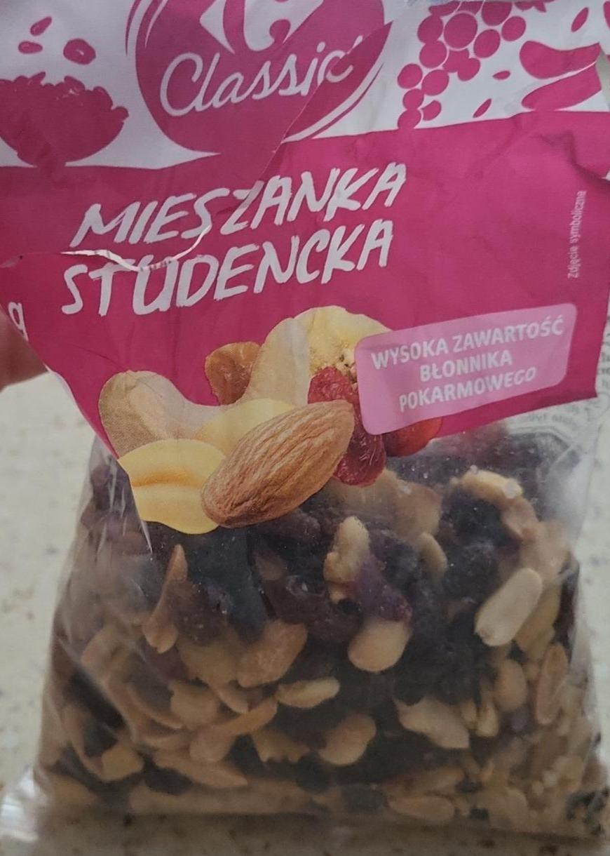 Фото - Смесь орехов и изюма Mieszanka Studencka Carrefour