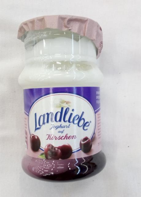 Фото - йогурт вишня 3.2% Landliebe
