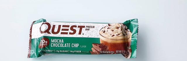 Фото - батончик Quest mocha chocolate chip