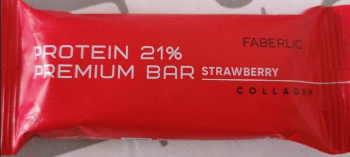 Фото - батончик глазированный со вкусом клубника Faberlic Premium Protein Bar