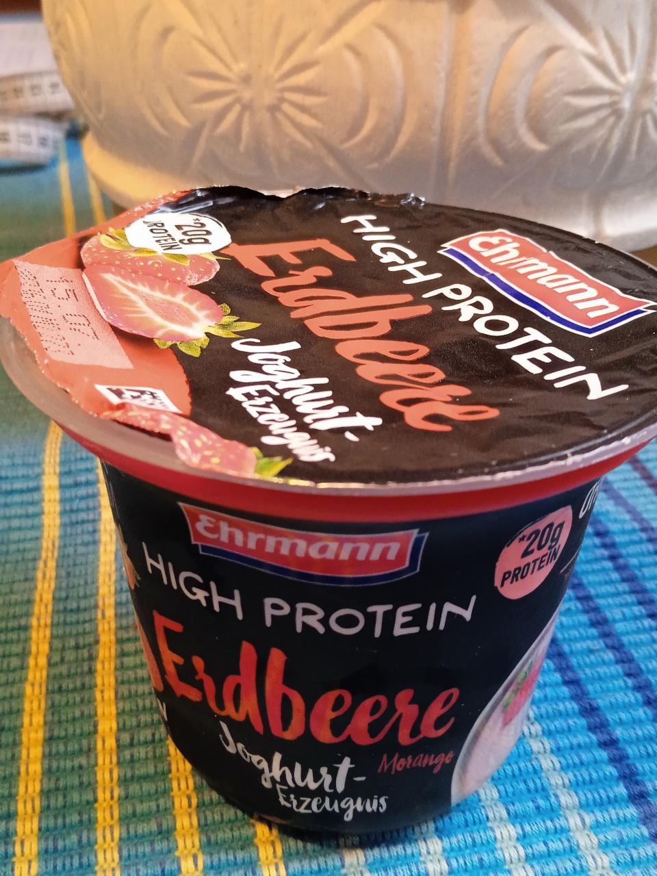 Фото - High Protein Erdbeere Joghurt Erzeugnis йогуртовый продукт с клубникой Ehrmann